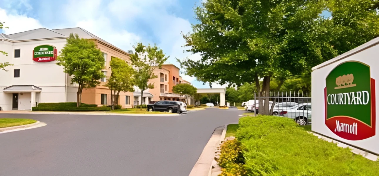 Courtyard by Marriott – Memphis, TN